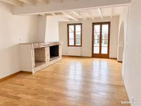 maison à louer à pavilly : 120m² + petit jardin