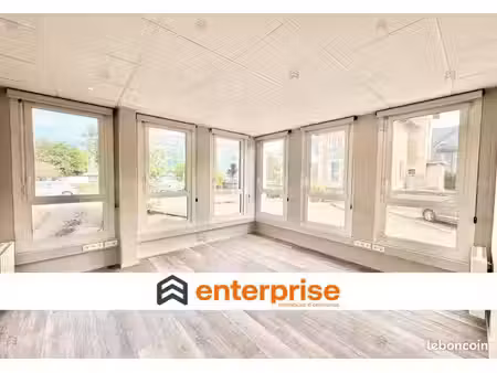 bureau 100 m²