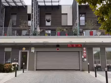 lot de 10 places de parking – résidence sécurisée