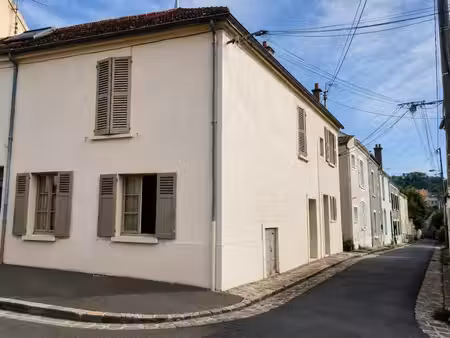 immeuble 5 pièces 111 m²