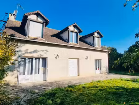 maison familiale spacieuse avec dépendance
