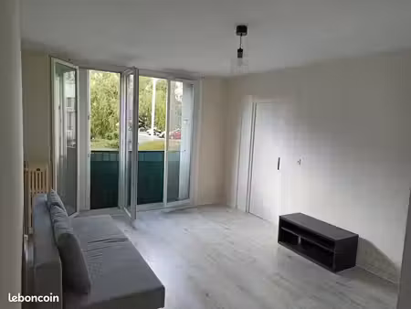 appartement de 44m2 avec cave et parking
