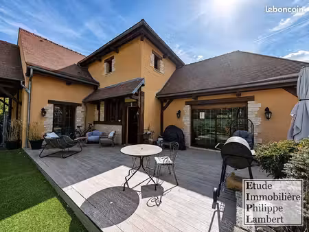 maison 5 pièces 158 m²