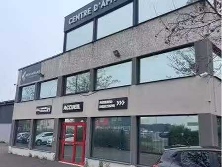 vend bâtiment professionnel bureaux et dépôt