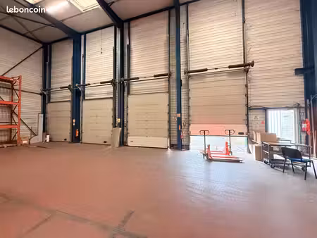 local d'activité a vendre 2000m2 le mesnil amelot