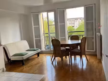 achères (78) – appartement 2 pièces 41 m² – centre-ville  face à la place du marché – 235 
