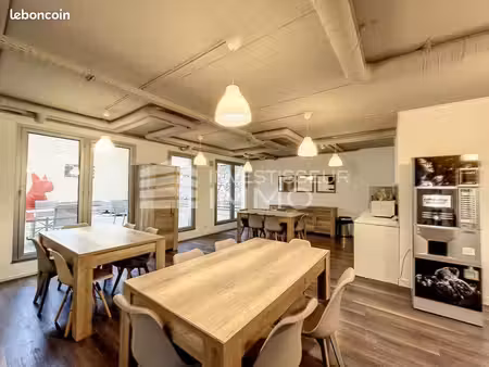 bureaux 173 m²