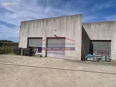 local 210 m² mouroux