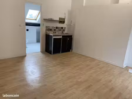 studio 1 pièce 25 m²