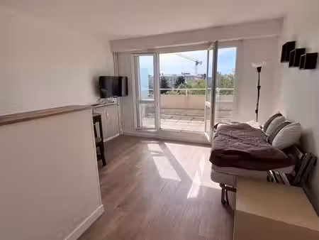 studio meublé 21 m² avec terrasse – melun