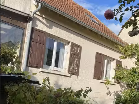 charmante maison indépendante avec jardin  véranda et garage – proche gare saint cyr