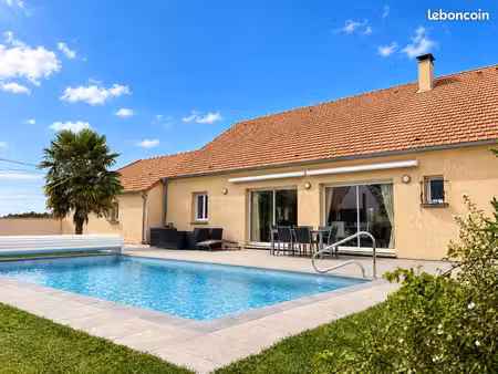 propriété 6 pièces 200 m²