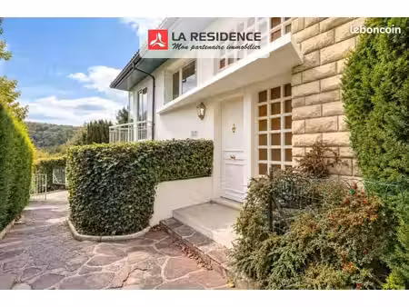 maison 7 pièces 173 m²