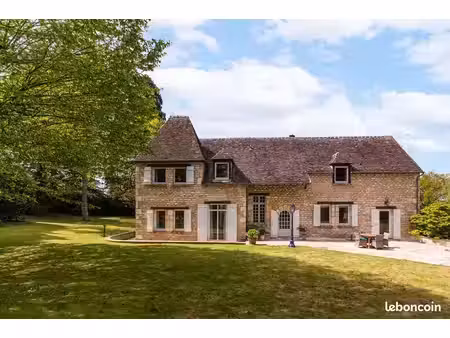 propriété 7 pièces 210 m²