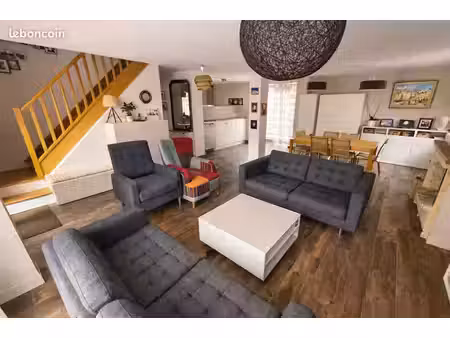 maison 7 pièces 165 m²