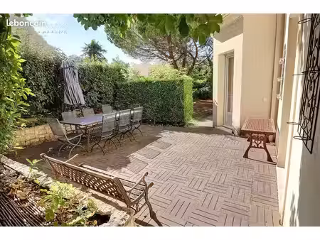 maison 8 pièces 206 m²