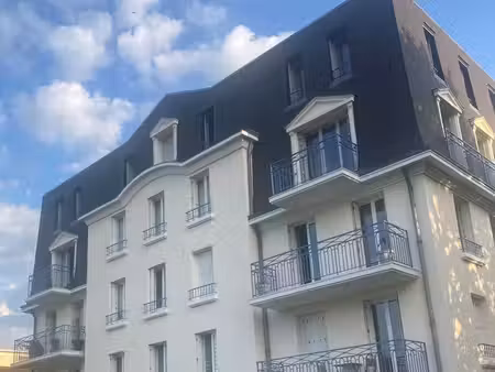 f2 dans résidence bien entretenue proximité gare sncf + box en s/s + cave