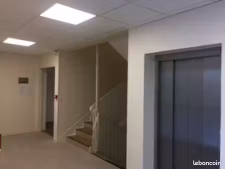 bâtiment indépendant - les clayes sous bois hyper centre