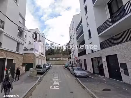 local commercial 111 m²