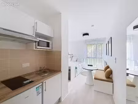 studio 1 pièce 19 m²