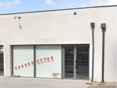 vente local commercial magné