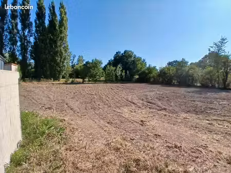 terrain 1032 m² nueil les aubiers