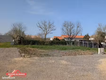 terrain de 371 m² à prahecq