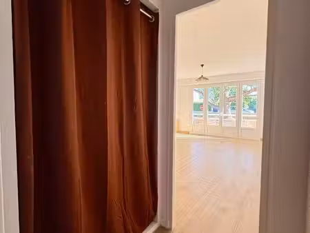 appartement 2 pièces 46m2 proche centre rénové - parking et cave