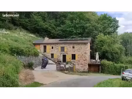 maison traditionnelle solaire  entièrement rénovée
