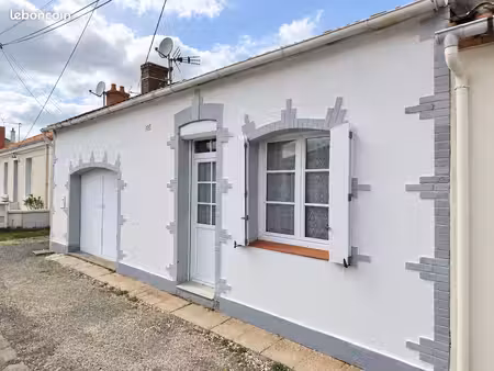 maison paisible à proximité des commerces et services