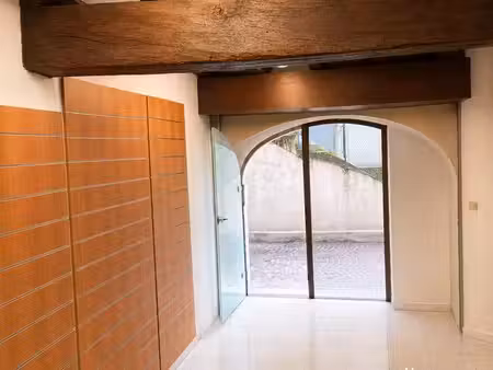 local commercial 43 m² castres