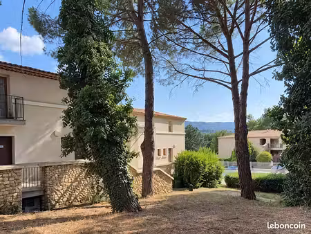 ? appartement t2 de 38 m² libre – résidence le moulin blanc – gordes