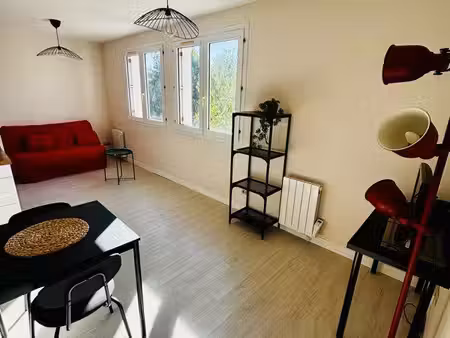studio meublé à neuf avec parking privé – niort
