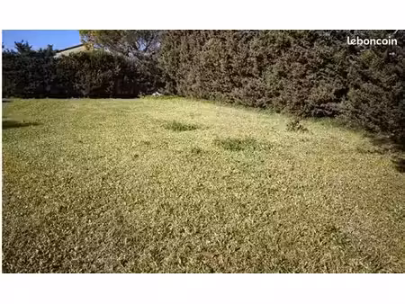 terrain à bâtir de 613 m² à monteux (84)