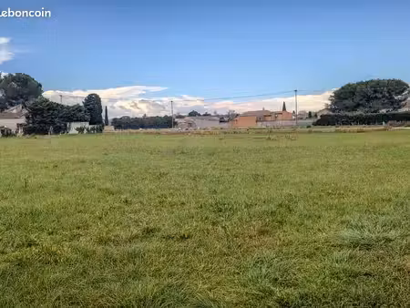 terrain 326 m² sorgues