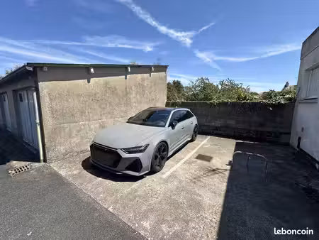 places de parking sécurisées à louer - poitiers (rue de la pierre levée)