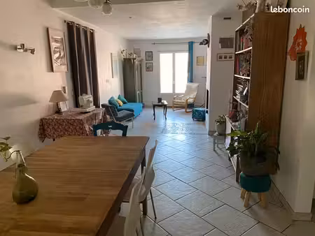 maison familiale  au calme en limite de ceinture verte d'avignon