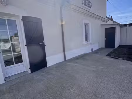 location maison de ville 60m2 2 chambres avec extérieur