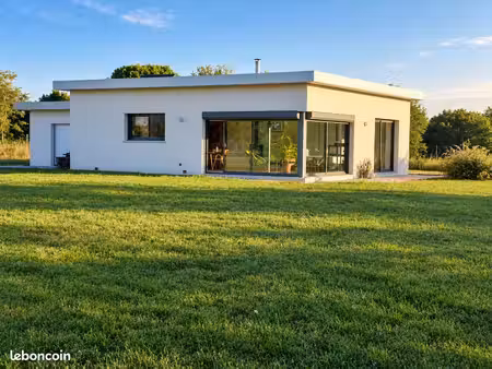 maison d’architecte contemporaine – plain-pied 100 m² + garage 30 m² – terrain 2500 m² – d