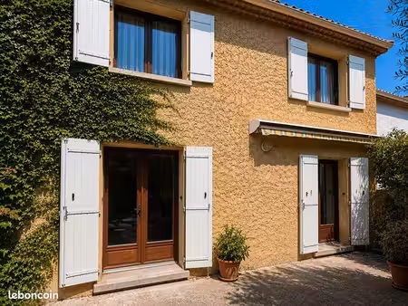 villa 4 pièces 122 m²