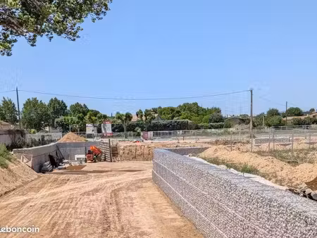 terrain 435 m² pertuis