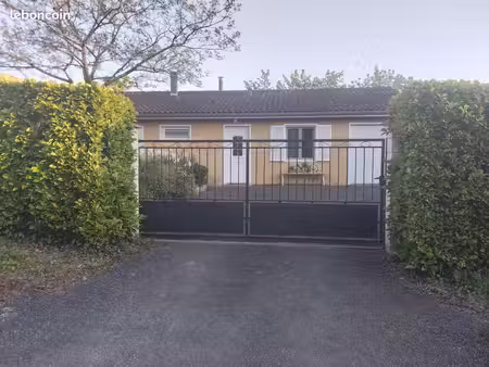 à louer labastide-saint-georges  agréable maison 89 m²  3 chambres  beau jardin 900 m²  à 