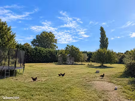 maison 100 m² terrain 4 500 m² cadre rare et calme l’isle-sur-la-sorgue