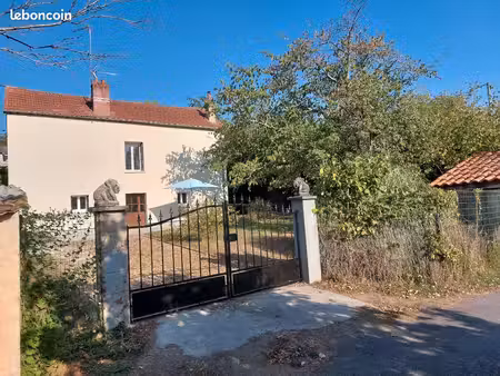 maison 5 piéces rénovée beau jardin parking