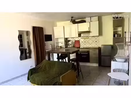 location appartement 40m2 place de l'eglise