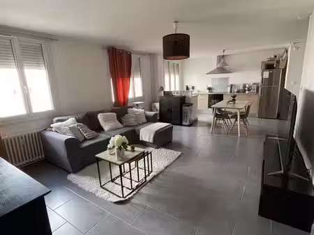 t2 meublé 50 m² – résidence sécurisée – proche gare  université et centre-ville