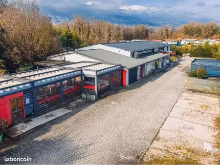 à vendre – ensemble immobilier commercial / professionnel – saint-genis-pouilly