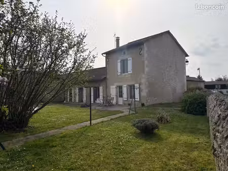 maison 142 m² – 4 ch – terrain 2500 m² – dépendances 310 m² – pouillé