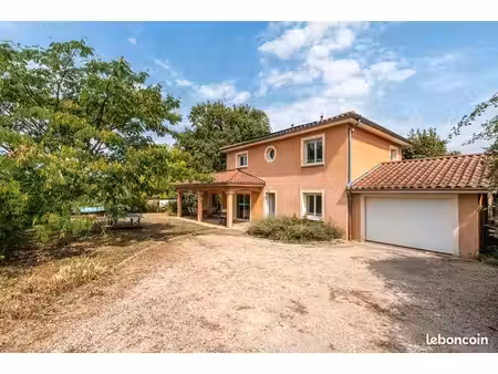 maison 6 pièces 136 m²