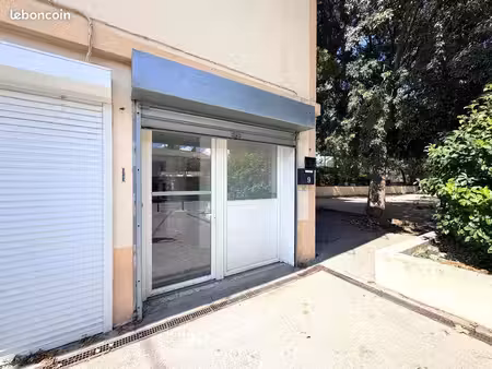 local 55 m² airaines